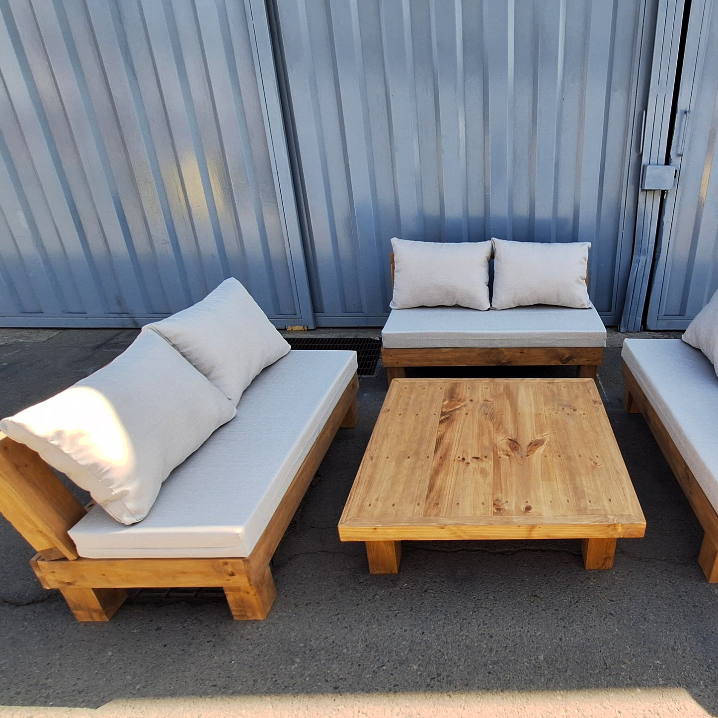 Juego de Terraza Madera Comfy - 3 Sillones + Mesa de Centro