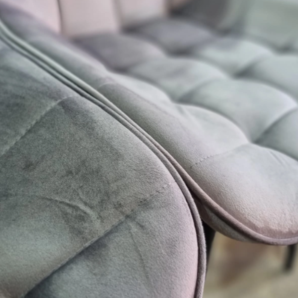 Comedor Mesa Vidrio Cross 100 Cm + 4 Sillas Capitone Macron Gold